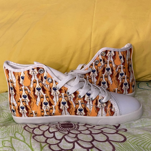 BRAND NEW Bassett Hound dog high top shoes - Picture 2 of 2